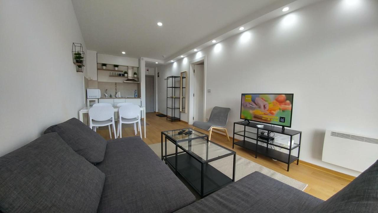J&J Apartments Belgrade Exterior photo