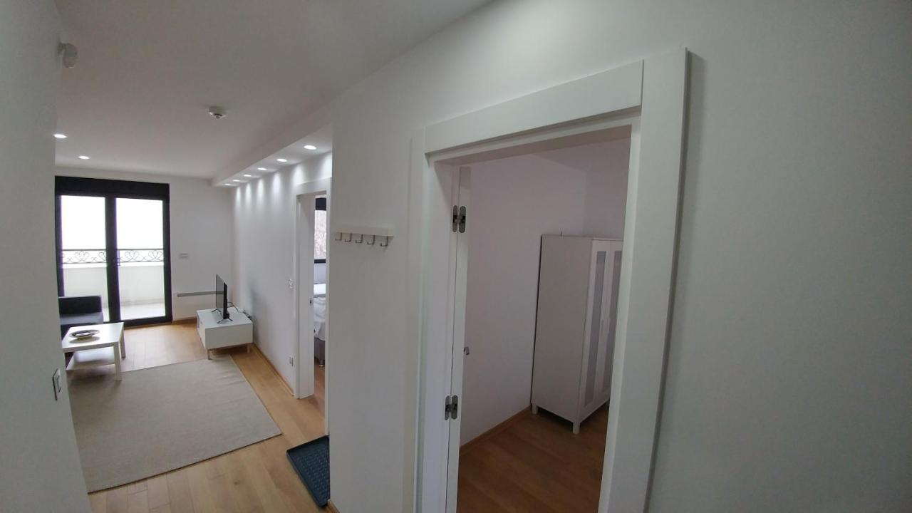 J&J Apartments Belgrade Exterior photo