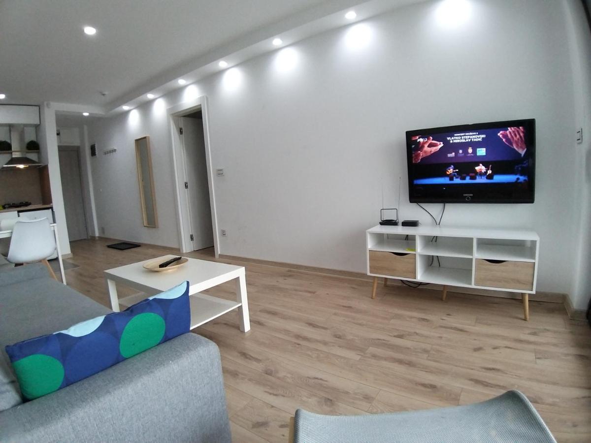 J&J Apartments Belgrade Exterior photo